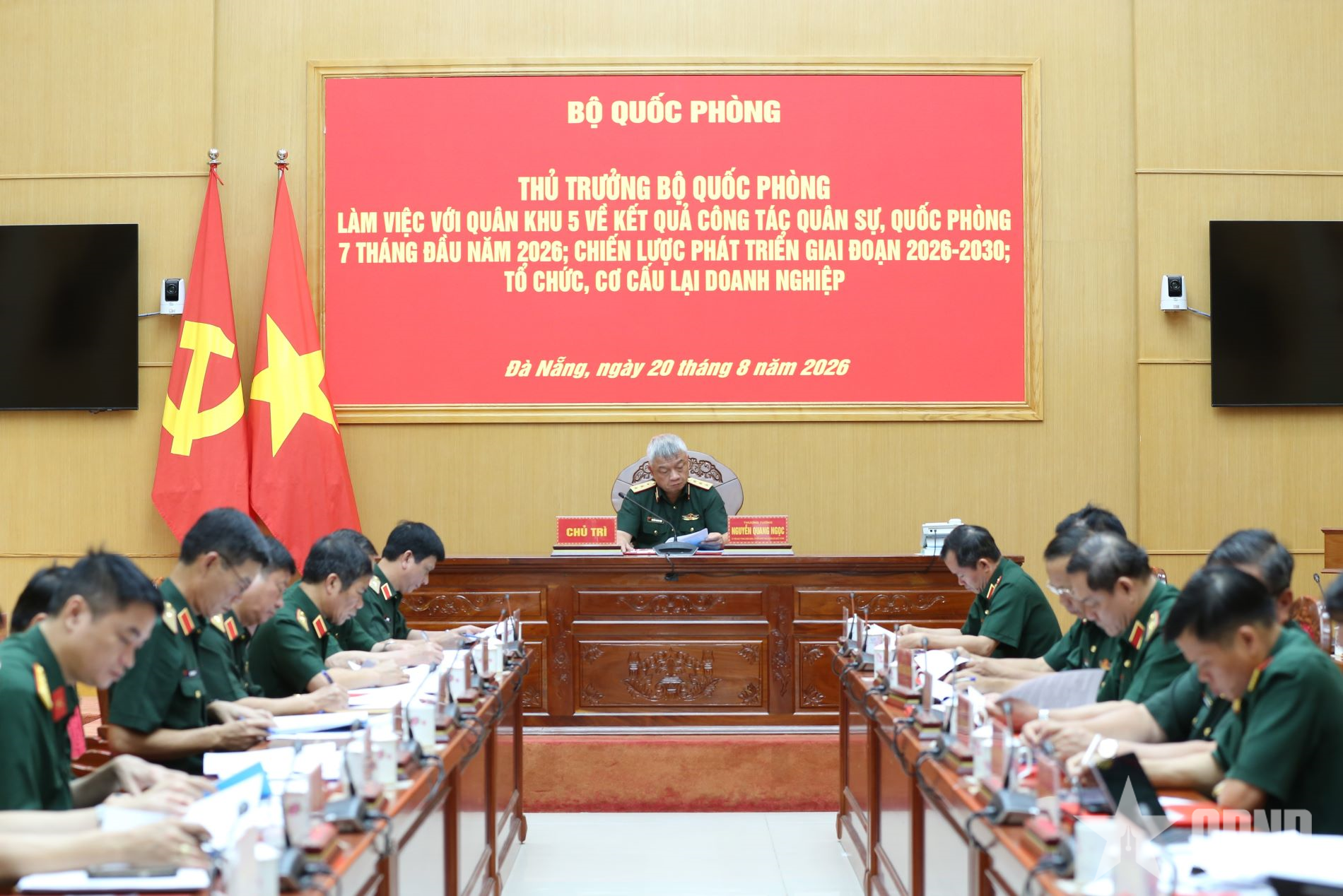 Thượng tướng Nguyễn Quang Ngọc làm việc với Quân khu 5